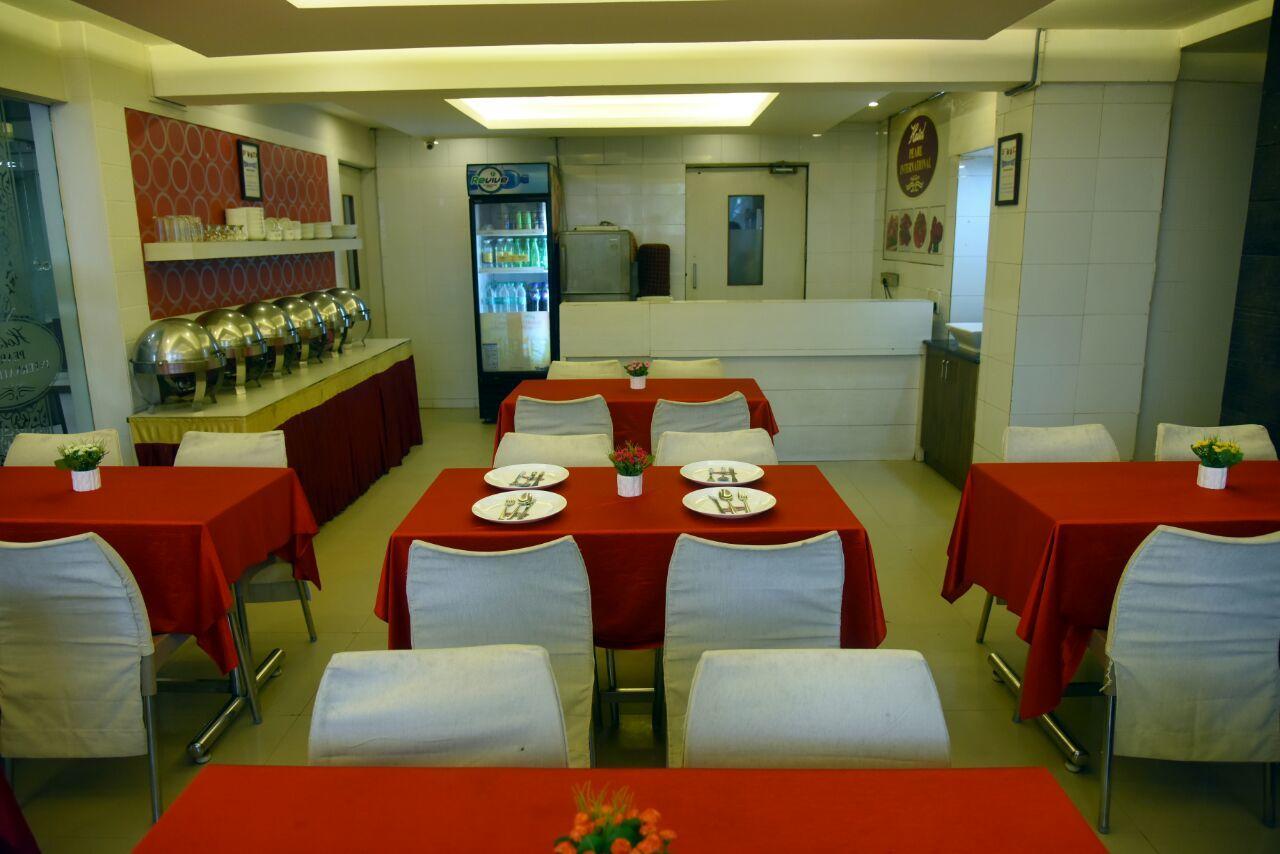 Hotel Pearl International Madras Buitenkant foto