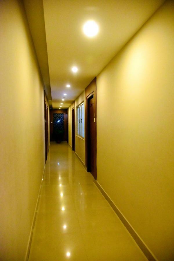 Hotel Pearl International Madras Buitenkant foto