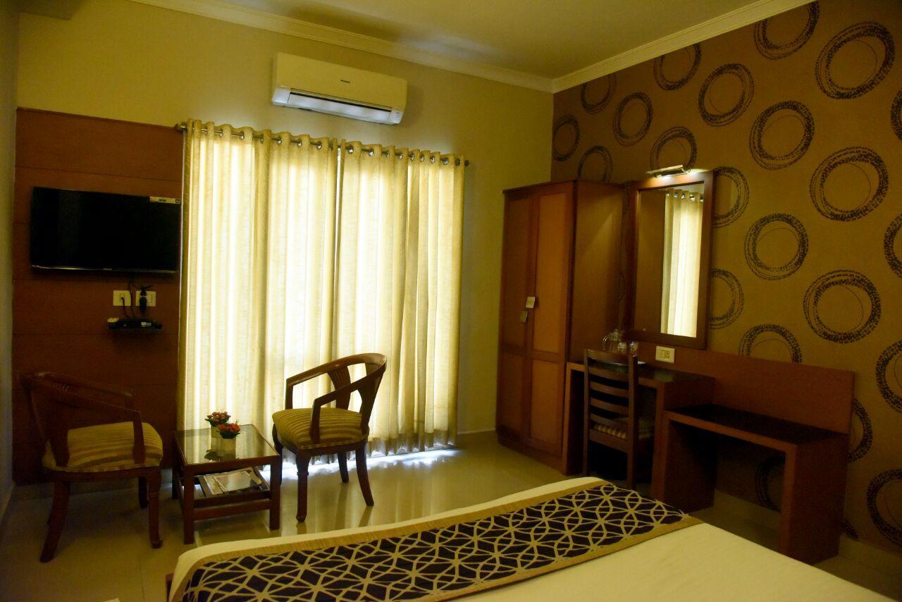 Hotel Pearl International Madras Buitenkant foto